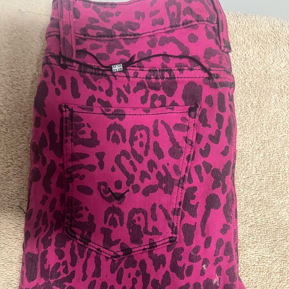 Hudson Pink Leopard Print Skinny Jeans - Picture 2 of 3
